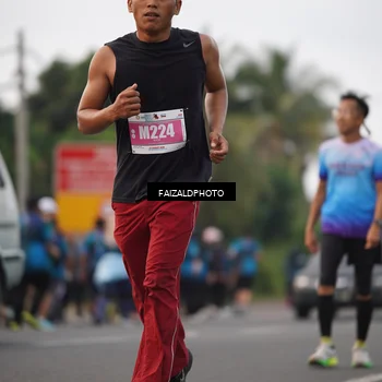 Runner Photo 4450238
