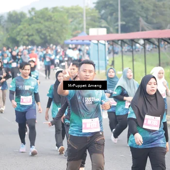 Runner Photo 4450350
