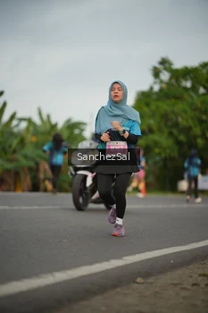 Runner Photo 4450655