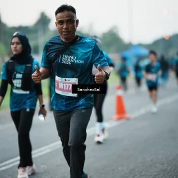 Runner Photo 4451365