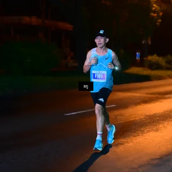 Runner Photo 4452796