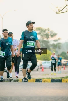 Runner Photo 4453643