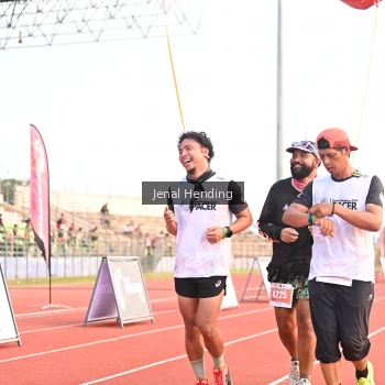 Runner Photo 4456348