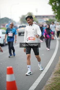 Runner Photo 4456398
