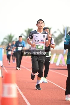 Runner Photo 4456510