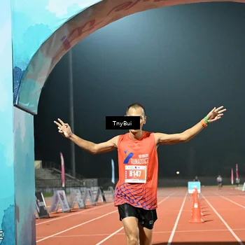 Runner Photo 4456573
