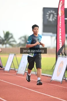 Runner Photo 4458365