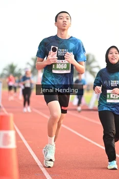 Runner Photo 4458618