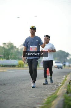 Runner Photo 4458987