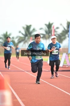 Runner Photo 4460074