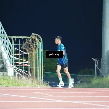 Runner Photo 4460195