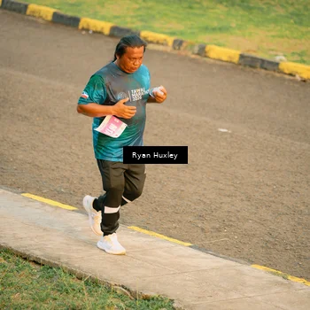 Runner Photo 4464059