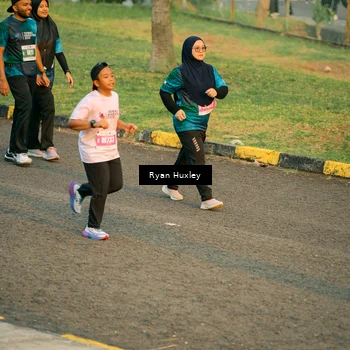 Runner Photo 4468460