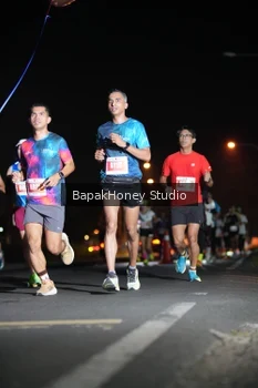 Runner Photo 4469719