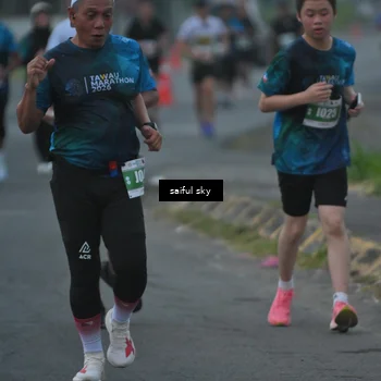 Runner Photo 4474977