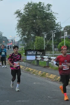 Runner Photo 4475376
