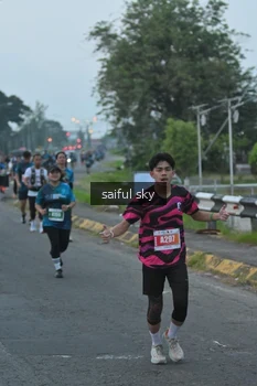 Runner Photo 4475377