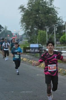 Runner Photo 4475383