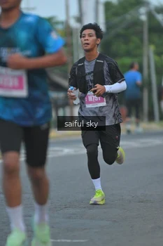 Runner Photo 4475653
