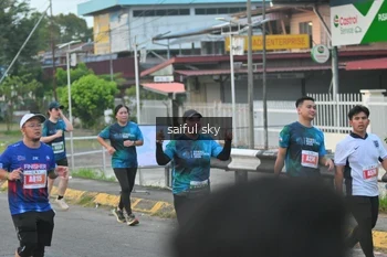 Runner Photo 4475816
