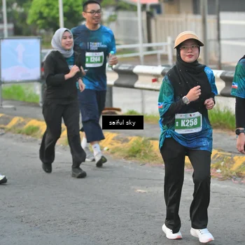 Runner Photo 4476067