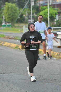 Runner Photo 4476068