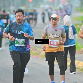 Runner Photo 4476375