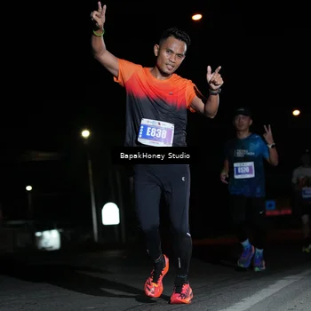 Runner Photo 4482052