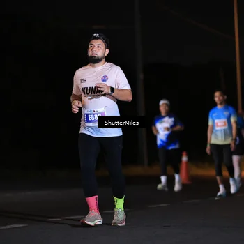 Runner Photo 4483072