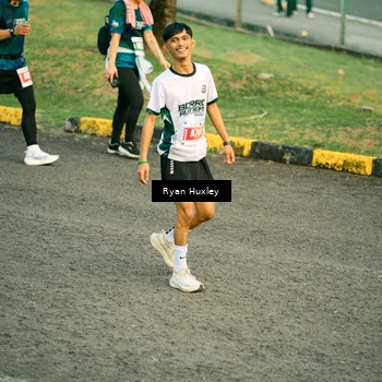 Runner Photo 4487629