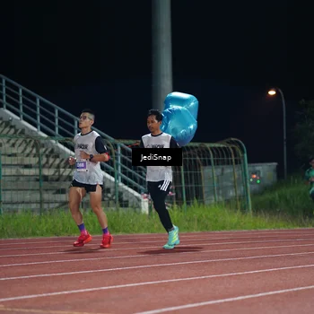 Runner Photo 4490343