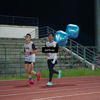 Runner Photo 4490349