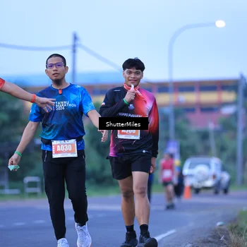 Runner Photo 4493353