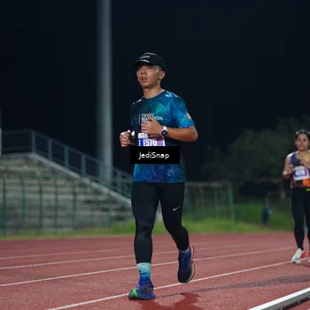 Runner Photo 4495388