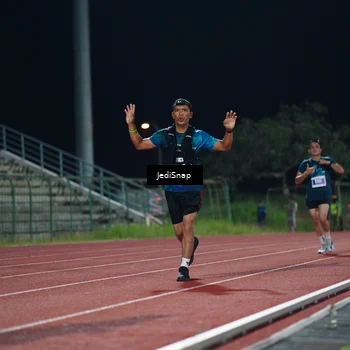 Runner Photo 4495618