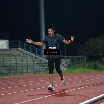 Runner Photo 4495712