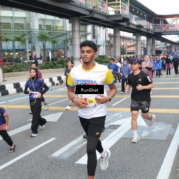 Runner Photo 4495917
