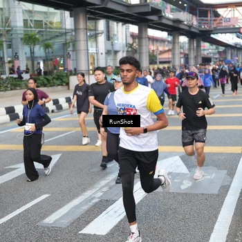 Runner Photo 4495937