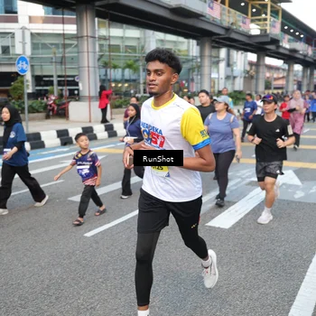 Runner Photo 4495959