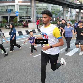 Runner Photo 4495976