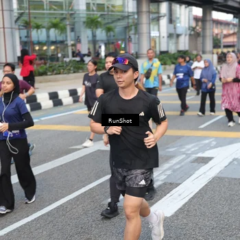 Runner Photo 4495993