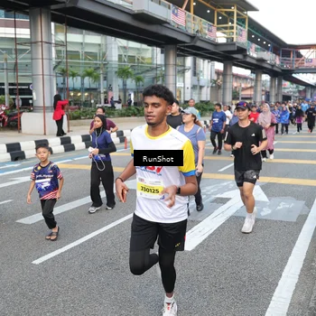 Runner Photo 4496017