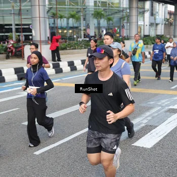 Runner Photo 4496037