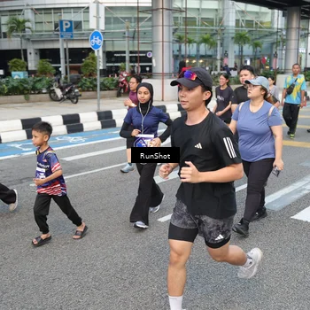 Runner Photo 4496051