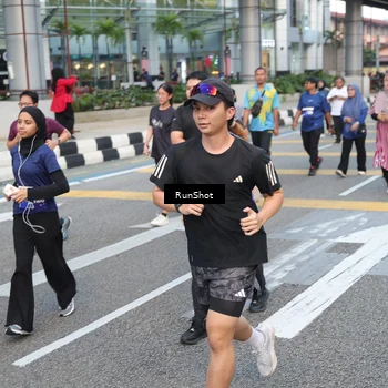 Runner Photo 4496066