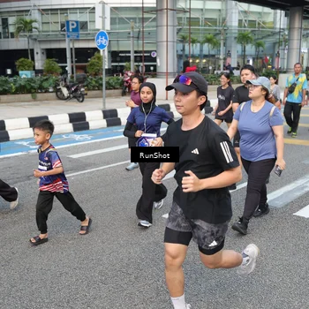 Runner Photo 4496074