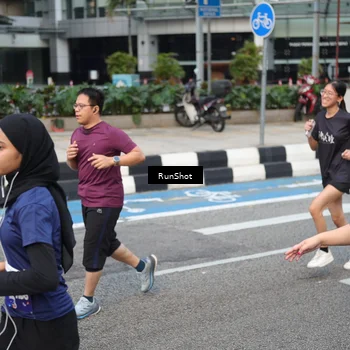 Runner Photo 4496175
