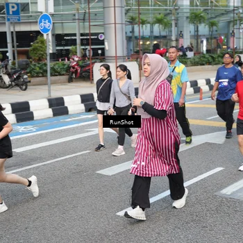 Runner Photo 4496376