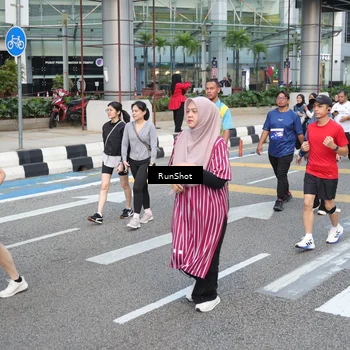 Runner Photo 4496388