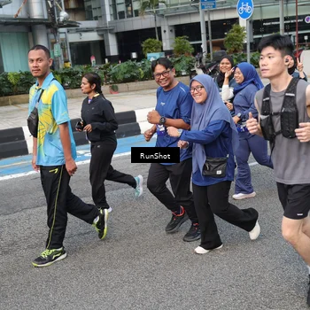 Runner Photo 4497024